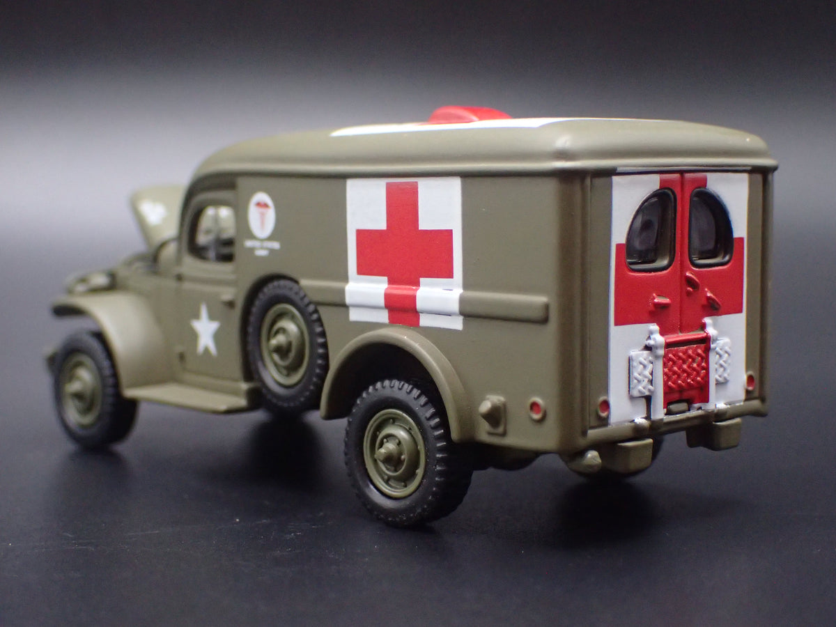 WWII GMC WC54 ARMY MILITARY AMBULANCE RARE 1:64 SCALE DIORAMA DIECAST MODEL CAR
