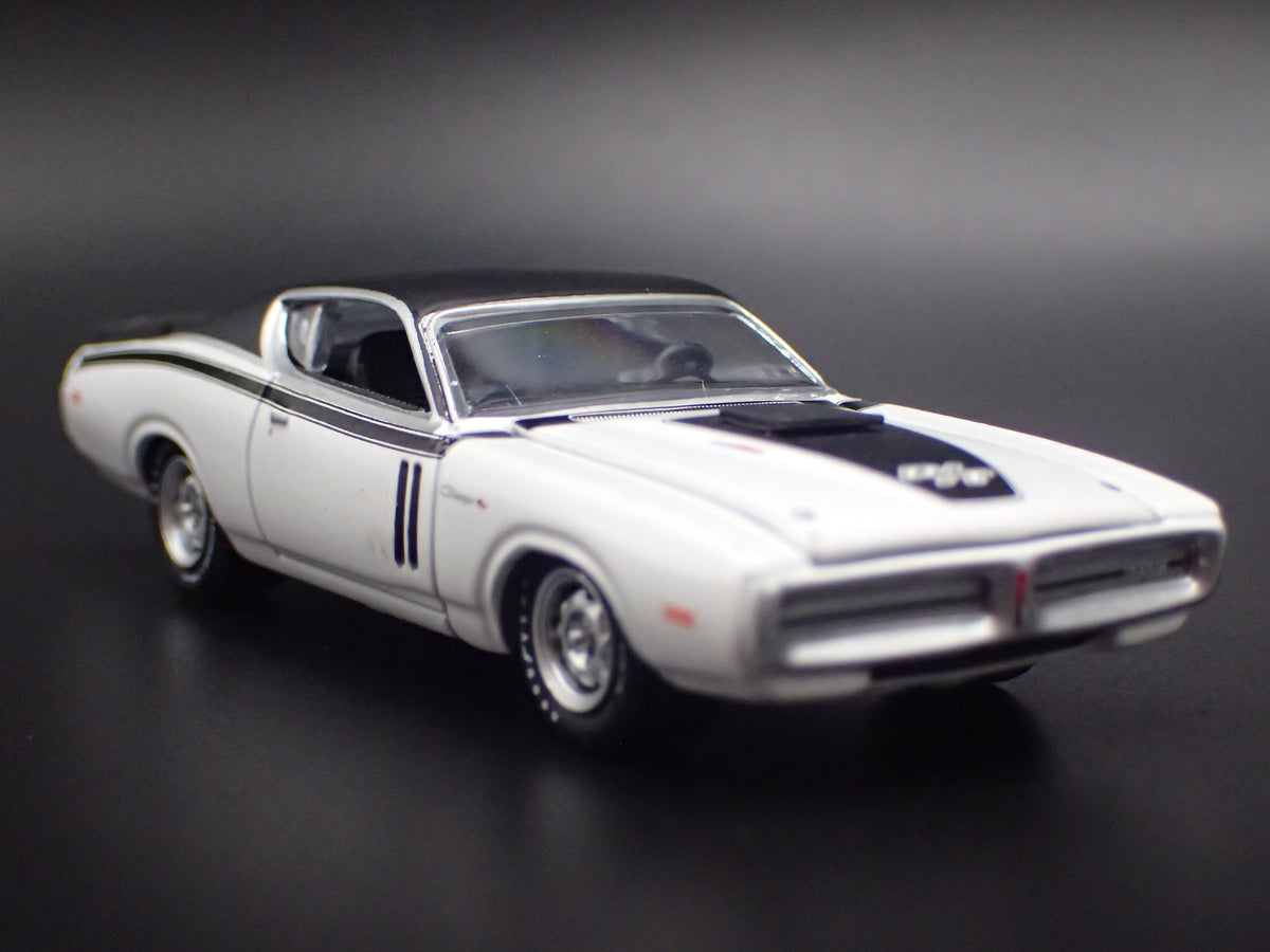 1971 71 DODGE CHARGER RT WHITE 1:64 SCALE COLLECTIBLE DIECAST MODEL CAR