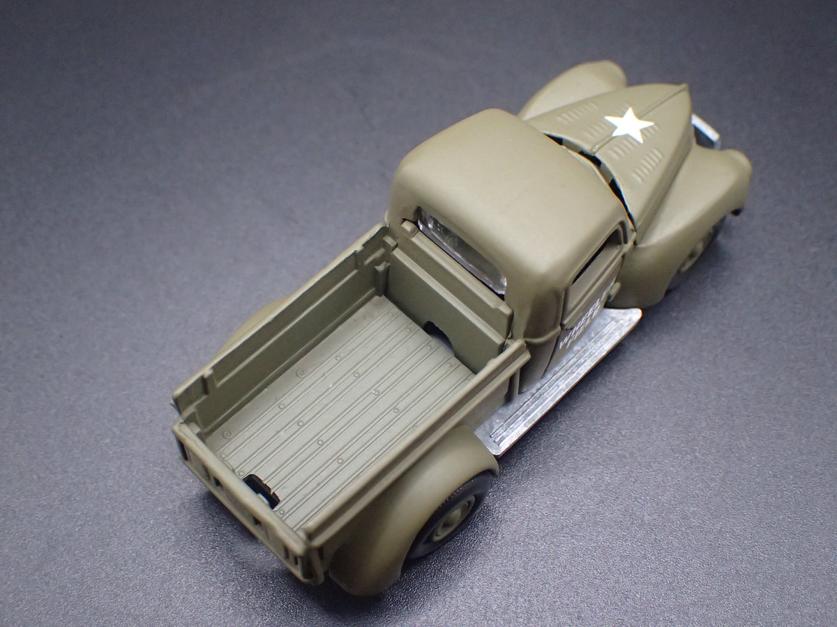 1940 40 FORD PICKUP TRUCK PEARL HARBOR 1:64 SCALE COLLECTIBLE DIORAMA DIECAST MODEL CAR