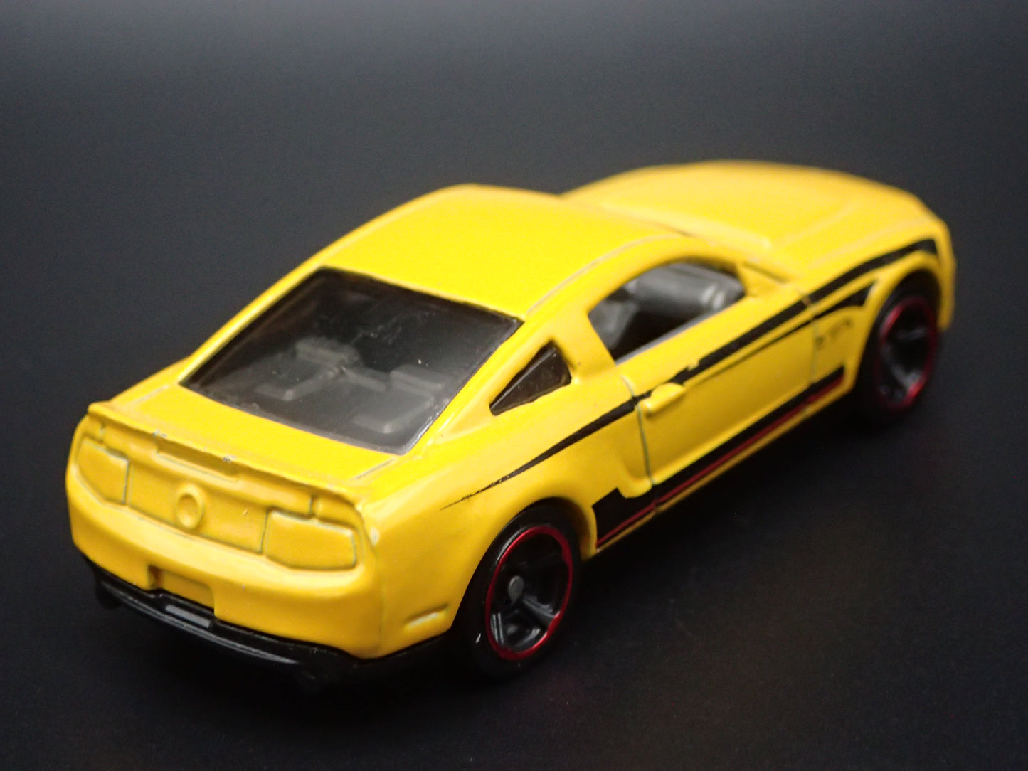 2010-2012 FORD MUSTANG GT YELLOW 1:64 SCALE COLLECTIBLE DIORAMA DIECAST MODEL CAR