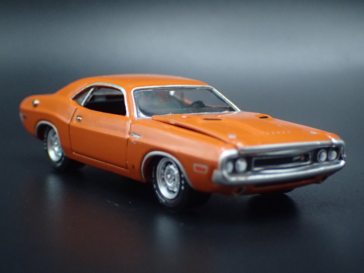1970 70 DODGE CHALLENGER RT ORANGE 1:64 SCALE COLLECTIBLE DIECAST MODEL CAR