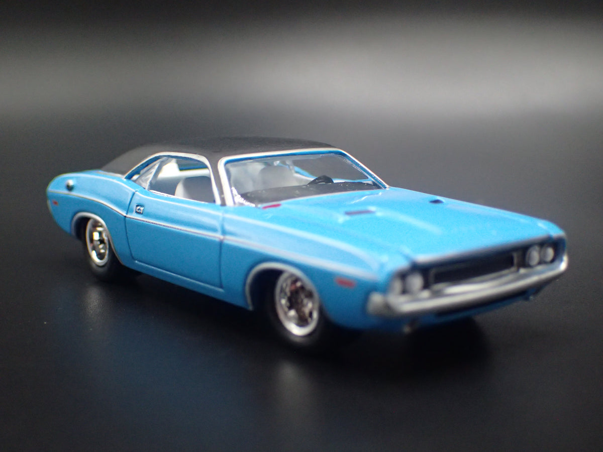 1970 70 DODGE CHALLENGER PROJECT IN PROGRESS BLUE 1:64 SCALE DIECAST MODEL CAR