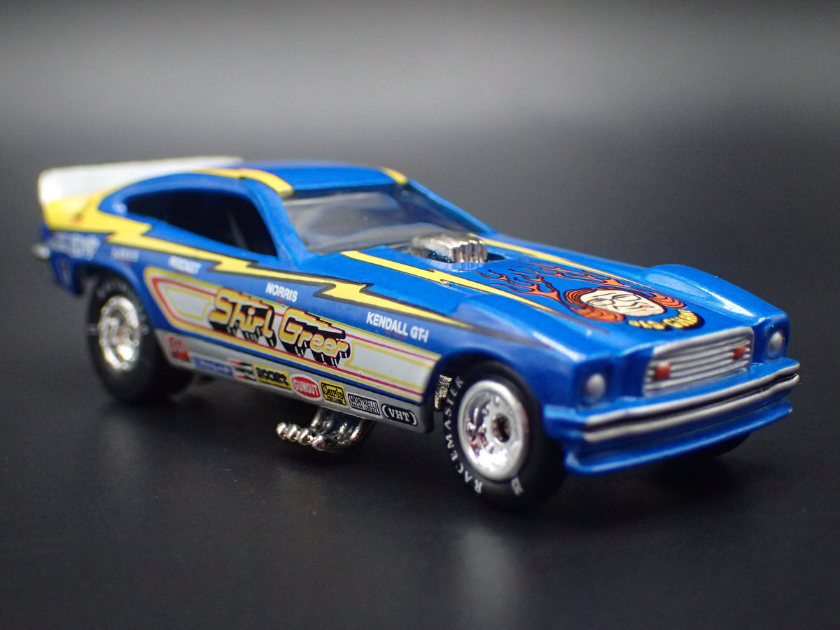 FORD MUSTANG II FUNNY CAR CHAIN LIGHTNING 1:64 SCALE DIECAST MODEL CAR