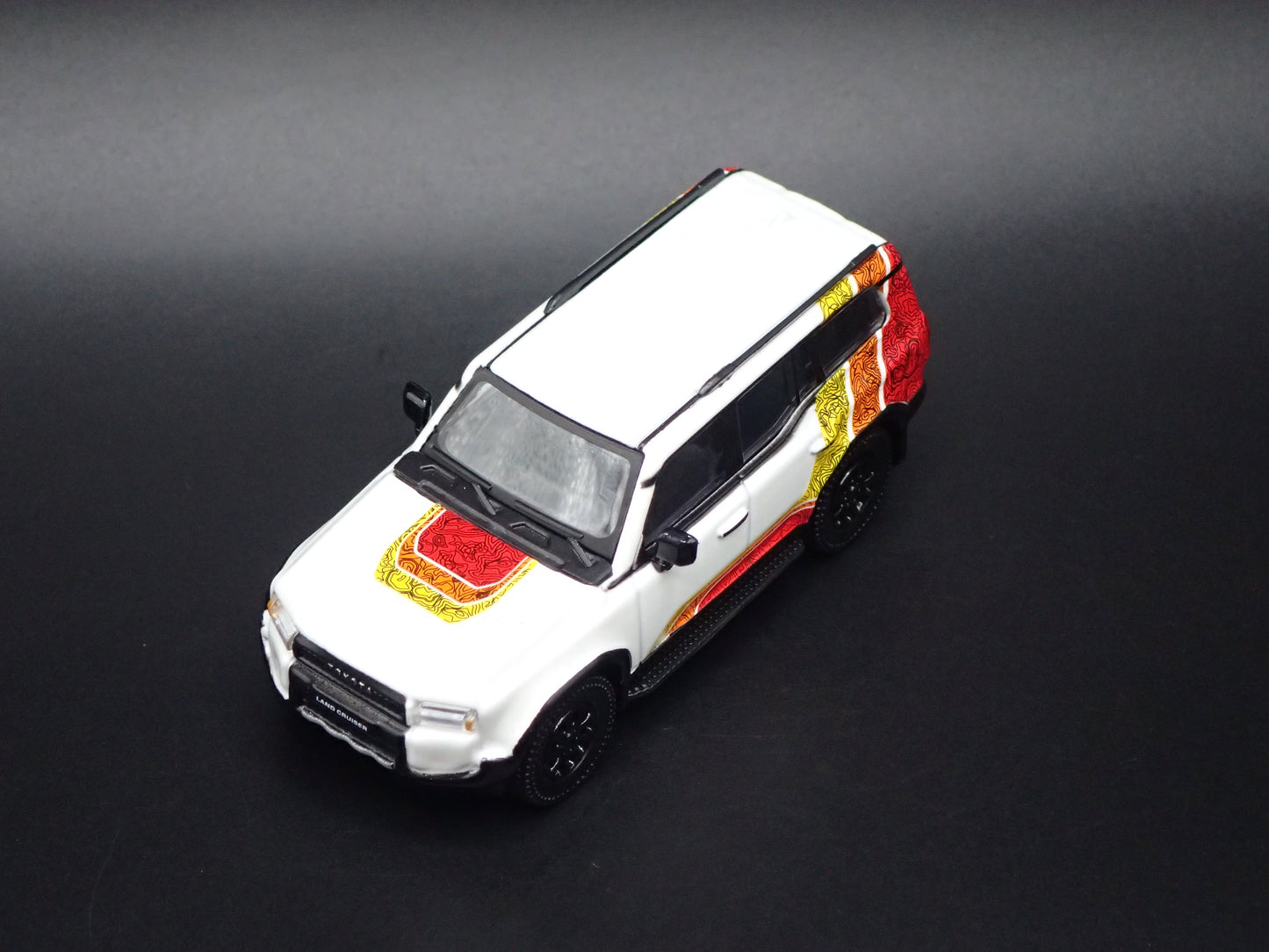 2023-2025 TOYOTA LAND CRUISER 250 WHITE 1/64 SCALE DIORAMA DIECAST MODEL CAR