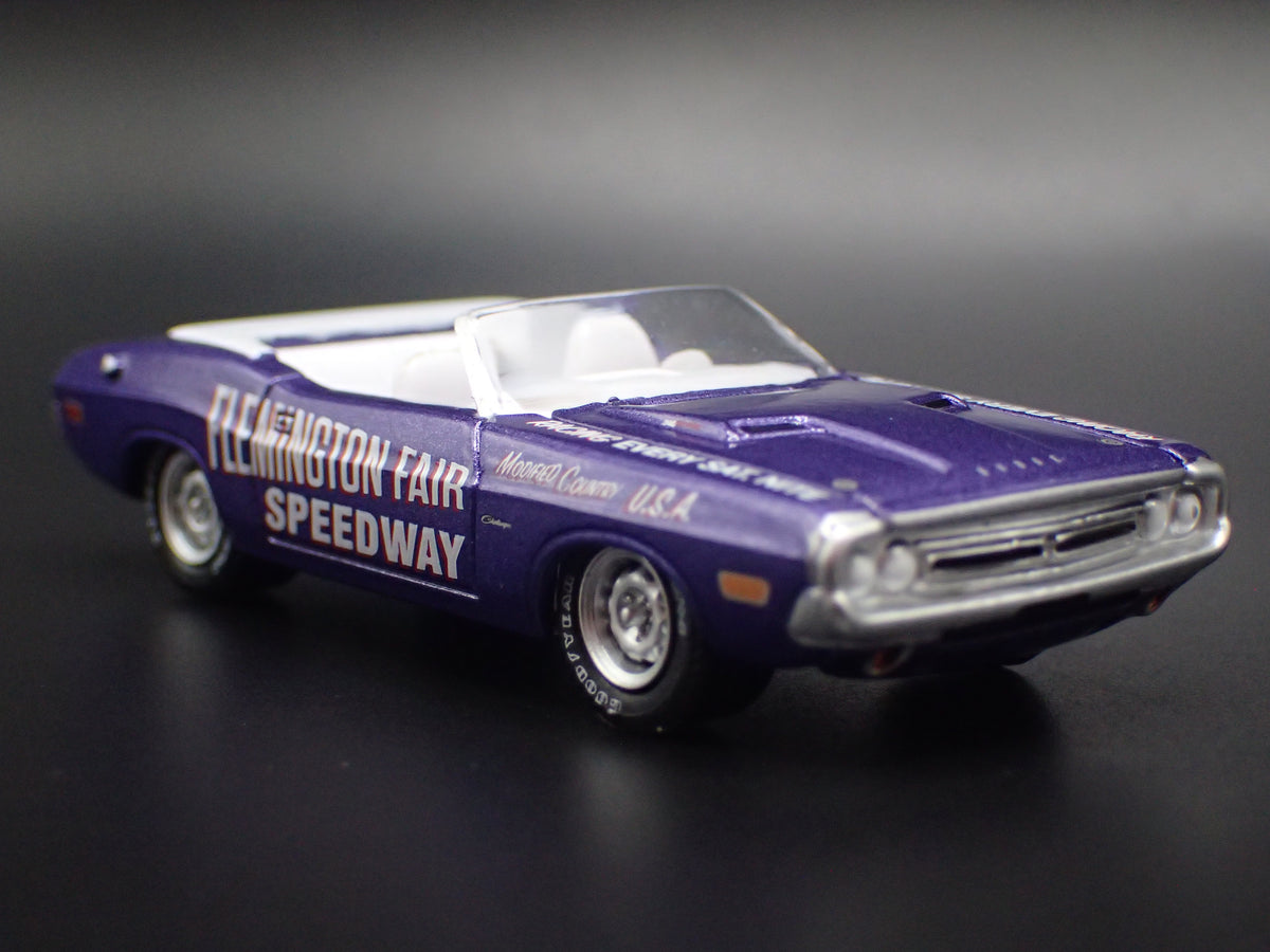 1971 71 DODGE CHALLENGER CONVERTIBLE FLEMINGTON PACE 1/64 SCALE DIECAST CAR