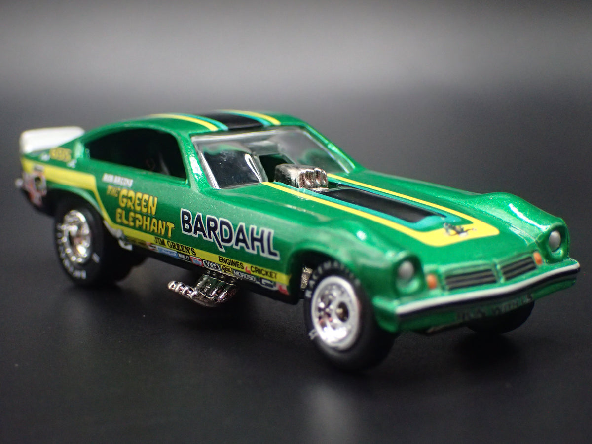 CHEVY CHEVROLET VEGA FUNNY CAR REEN ELEPHANT 1:64 SCALE DIECAST MODEL CAR