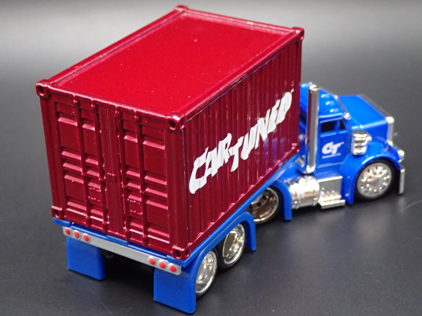 CAR TUNED SNEAKY PETE CONTAINER RIG 1:64 SCALE DIORAMA DIECAST MODEL CAR