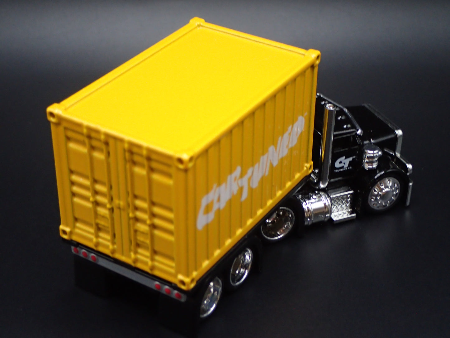 CAR TUNED SNEAKY PETE CONTAINER RIG 1:64 SCALE DIORAMA DIECAST MODEL CAR