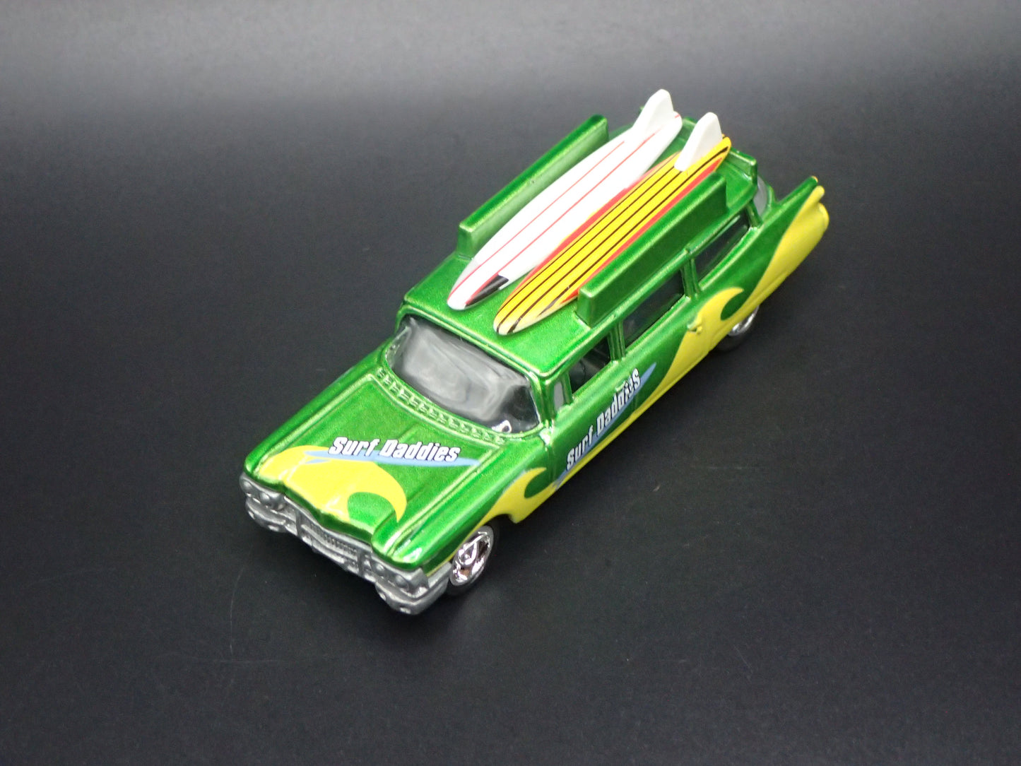 1959 59 CADILLAC HEARSE DRAGSTER SURFING 1:64 SCALE DIORAMA DIECAST MODEL CAR