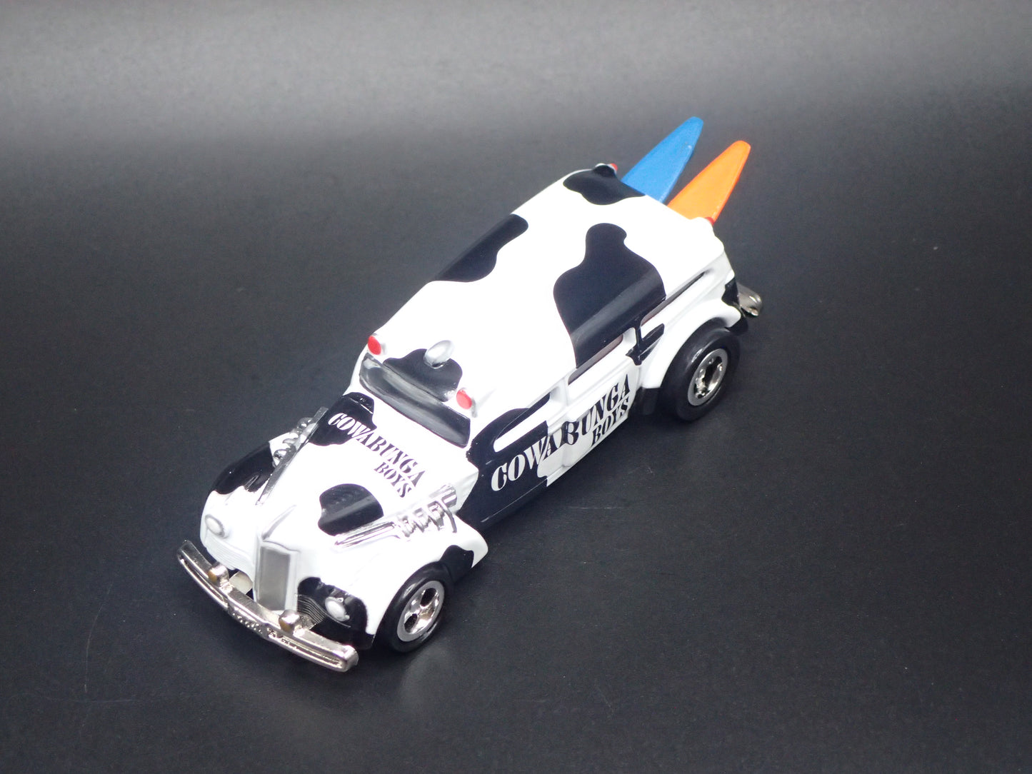 MEAT WAGON AMBULANCE SURFING 1:64 SCALE COLLECTIBLE DIECAST MODEL CAR