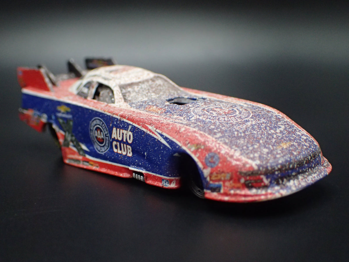 2019 19 ROBERT HIGHT NHRA FUNNY CAR CHEVY CAMARO AAA 1:64 SCALE DIECAST MODEL