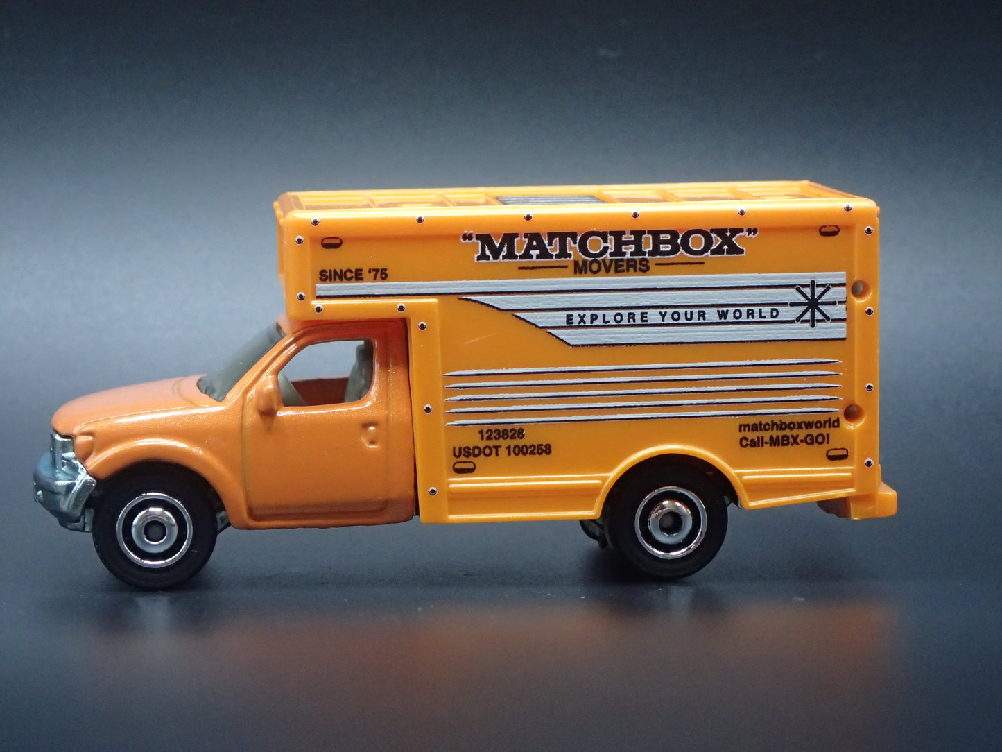 FORD F350 BOX MOVING TRUCK BUDGET VAN 1:64 MB SCALE DIECAST MODEL CAR