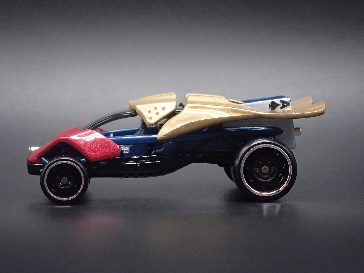 GAMBIT MARVEL CHARACTER CARS 1/64 SCALE DIORAMA DIECAST MODEL CAR