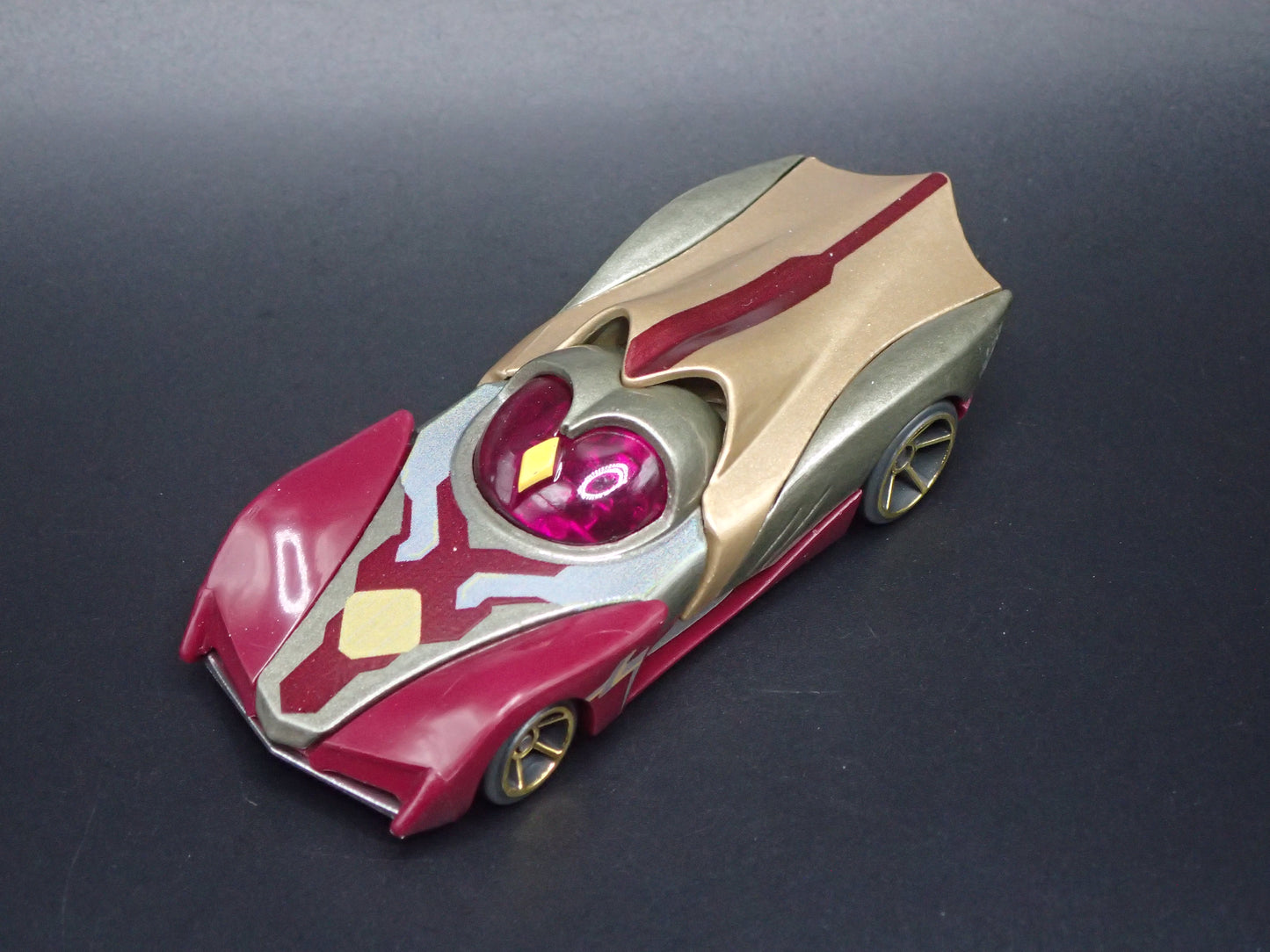 VISION MARVEL CHARACTER CARS 1/64 SCALE DIORAMA DIECAST MODEL CAR
