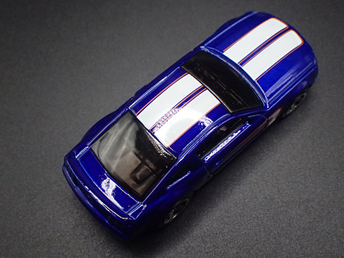 2005- 2009 FORD MUSTANG GT BLUE RARE 1:64 SCALE COLLECTIBLE DIECAST MODEL CAR