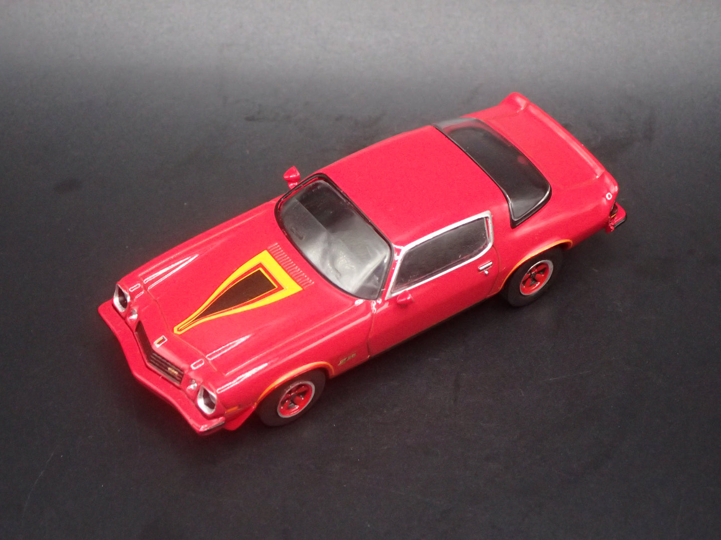 1977 77 CHEVY CHEVROLET CAMARO Z28 RED 1:64 SCALE DIORAMA DIECAST MODEL CAR