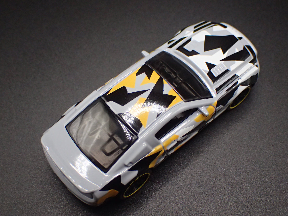 2010-2012 FORD MUSTANG SHELBY GT500 SUPER SNAKE CAMO 1:64 SCALE DIECAST MODEL CAR