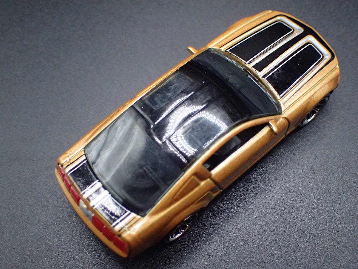 2004 04 FORD MUSTANG GT CONCEPT GOLD 1:64 SCALE COLLECTIBLE DIECAST MODEL CAR