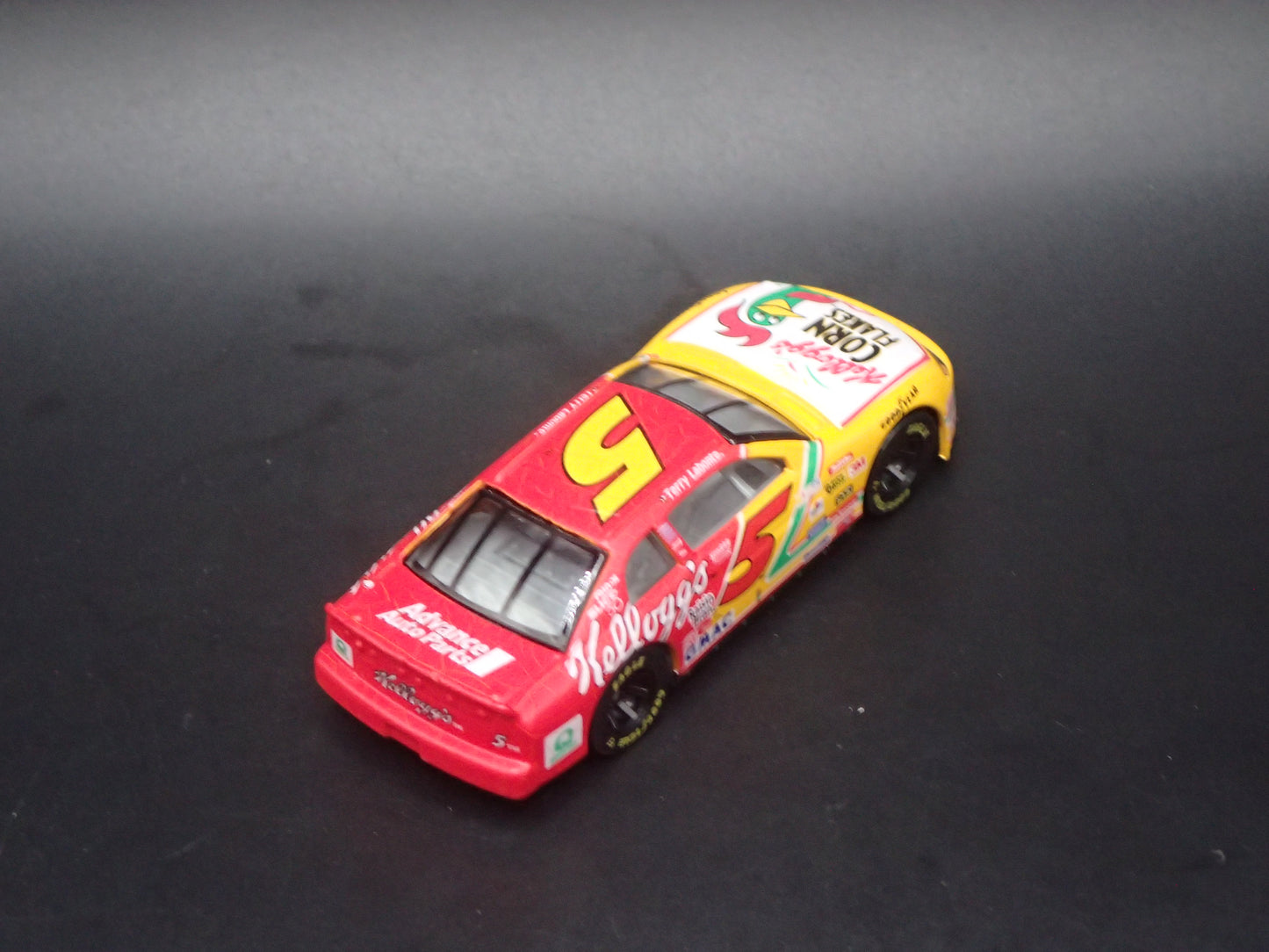 1999 CHEVY CHEVROLET MONTE CARLO 5 TERRY LABONTE NASCAR 1:64 SCALE DIECAST CAR