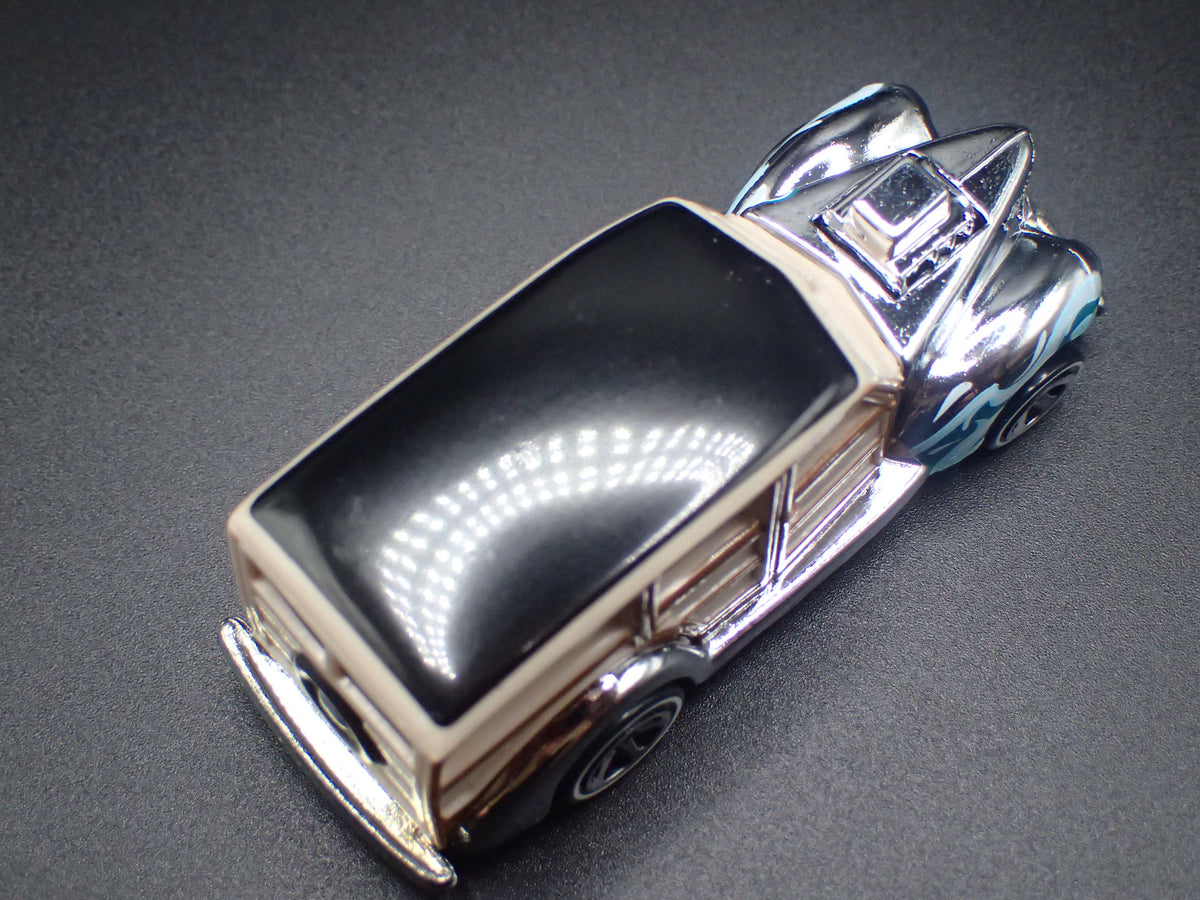 1940 40 FORD WOODIE WOODY STATION WAGON SILVER 1:64 SCALE DIORAMA DIECAST MODEL CAR