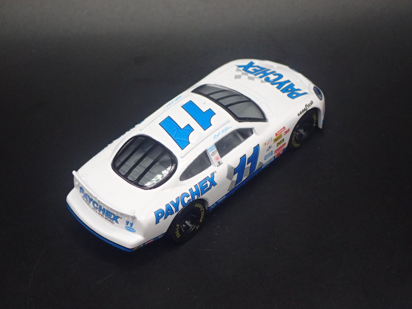 1999 99 FORD TAURUS 11 BRETT BODINE NASCAR 1/64 SCALE DIECAST MODEL CAR