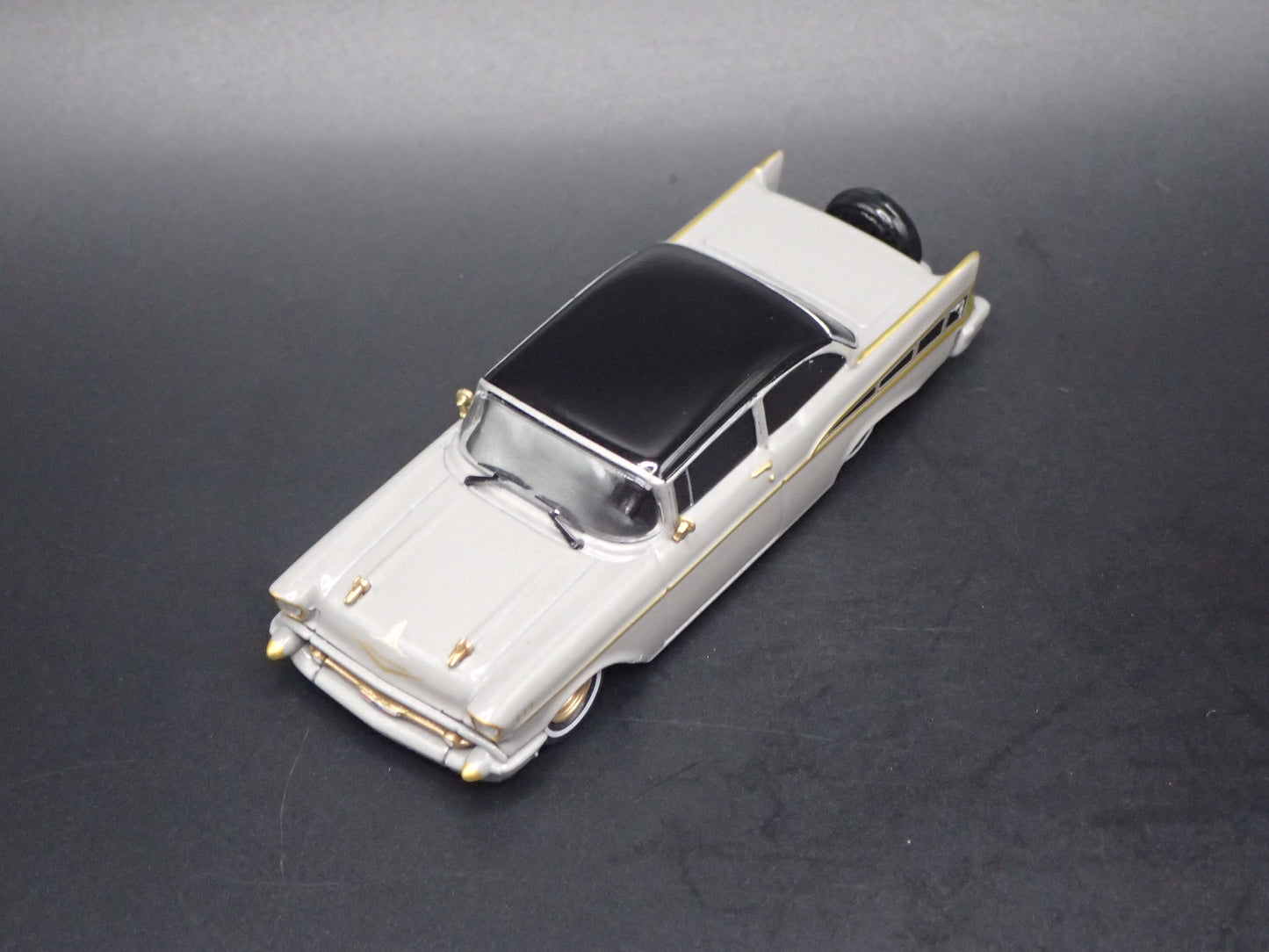 1957 57 CHEVY CHEVROLET BEL AIR LOWRIDER GRAY 1:64 SCALE DIECAST MODEL CAR
