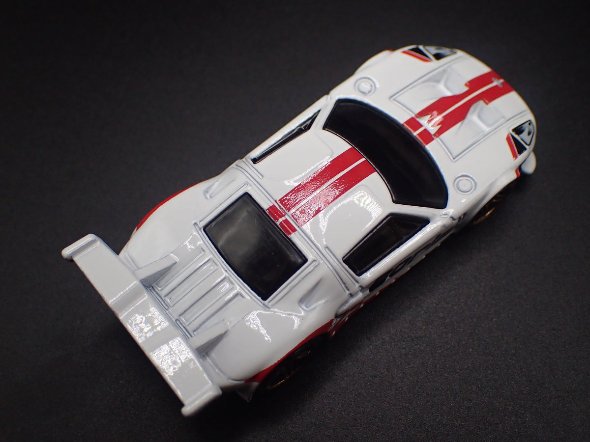 2005-2006 FORD GT LM BORLA 1:64 SCALE COLLECTIBLE DIORAMA DIECAST MODEL CAR