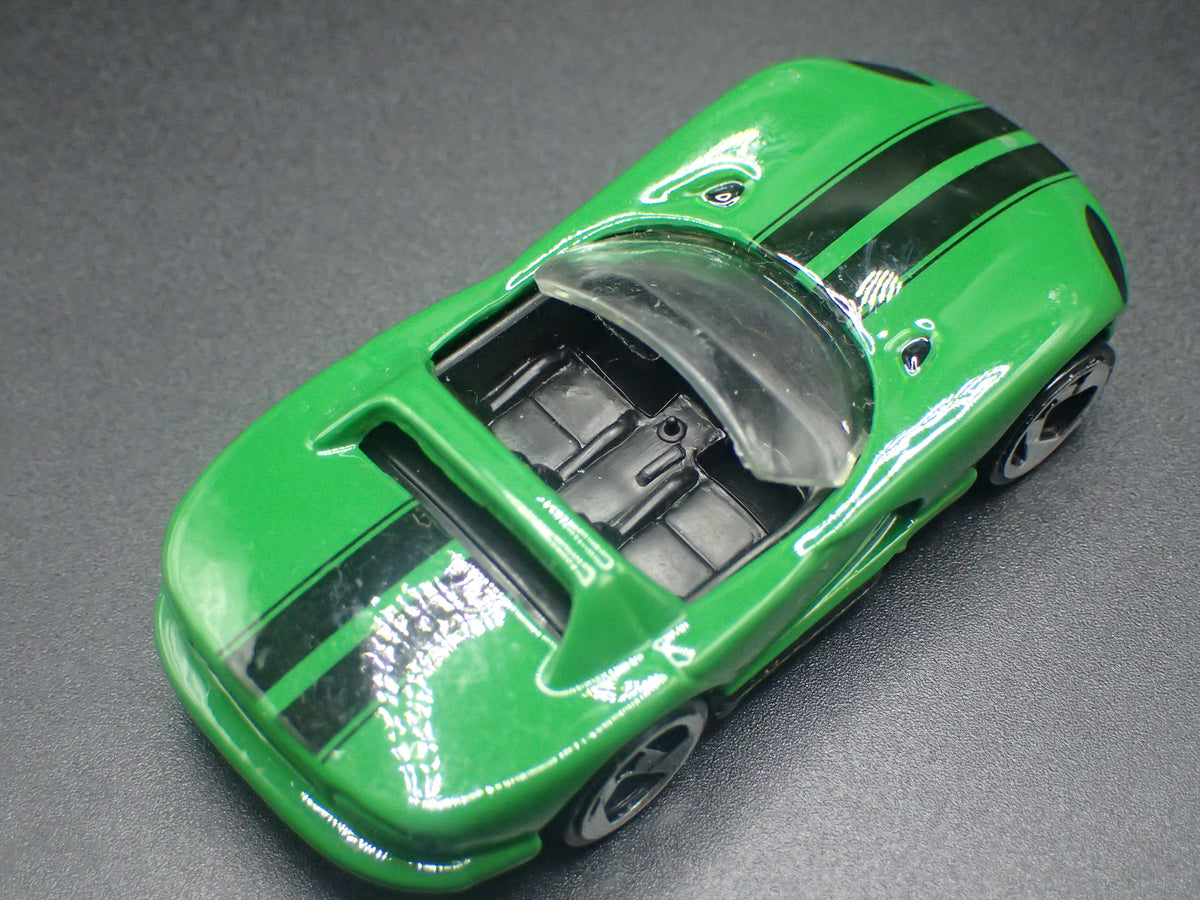 1992-1996 DODGE VIPER RT/10 GREEN 1/64 SCALE COLLECTIBLE DIECAST MODEL CAR