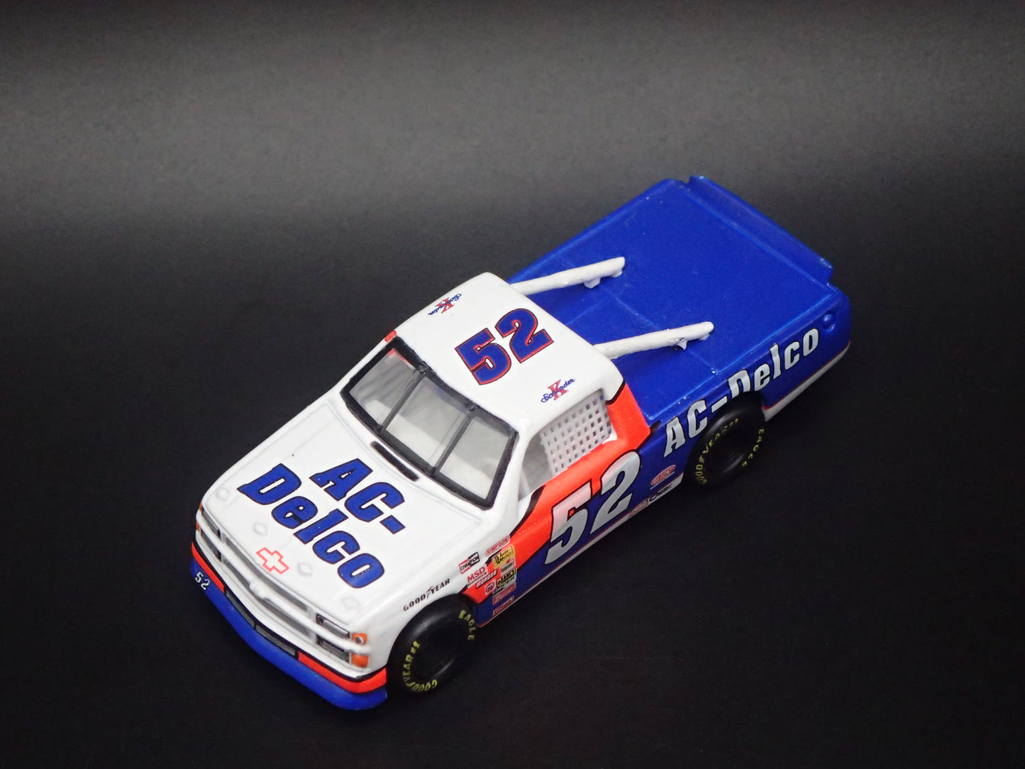 1995 CHEVY SILVERADO #52 KEN SCHRADER ACTION NASCAR TRUCK 1:64 SCALE DIECAST CAR