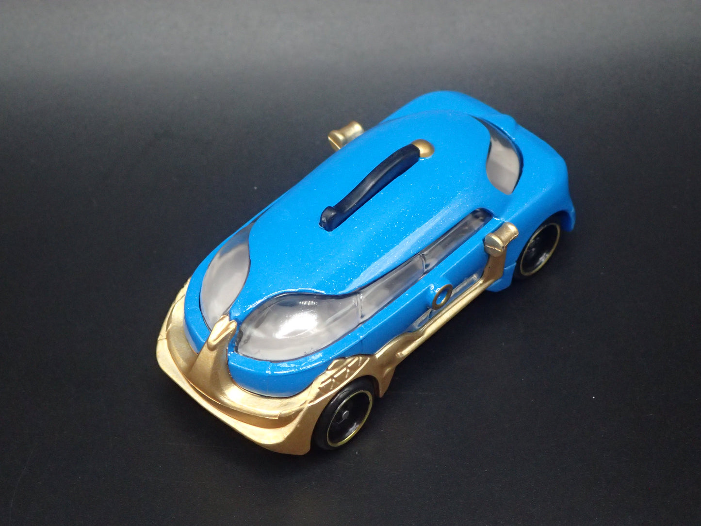 GENIE DISNEY CHARACTER CARS 1:64 SCALE DIORAMA DIECAST MODEL CAR