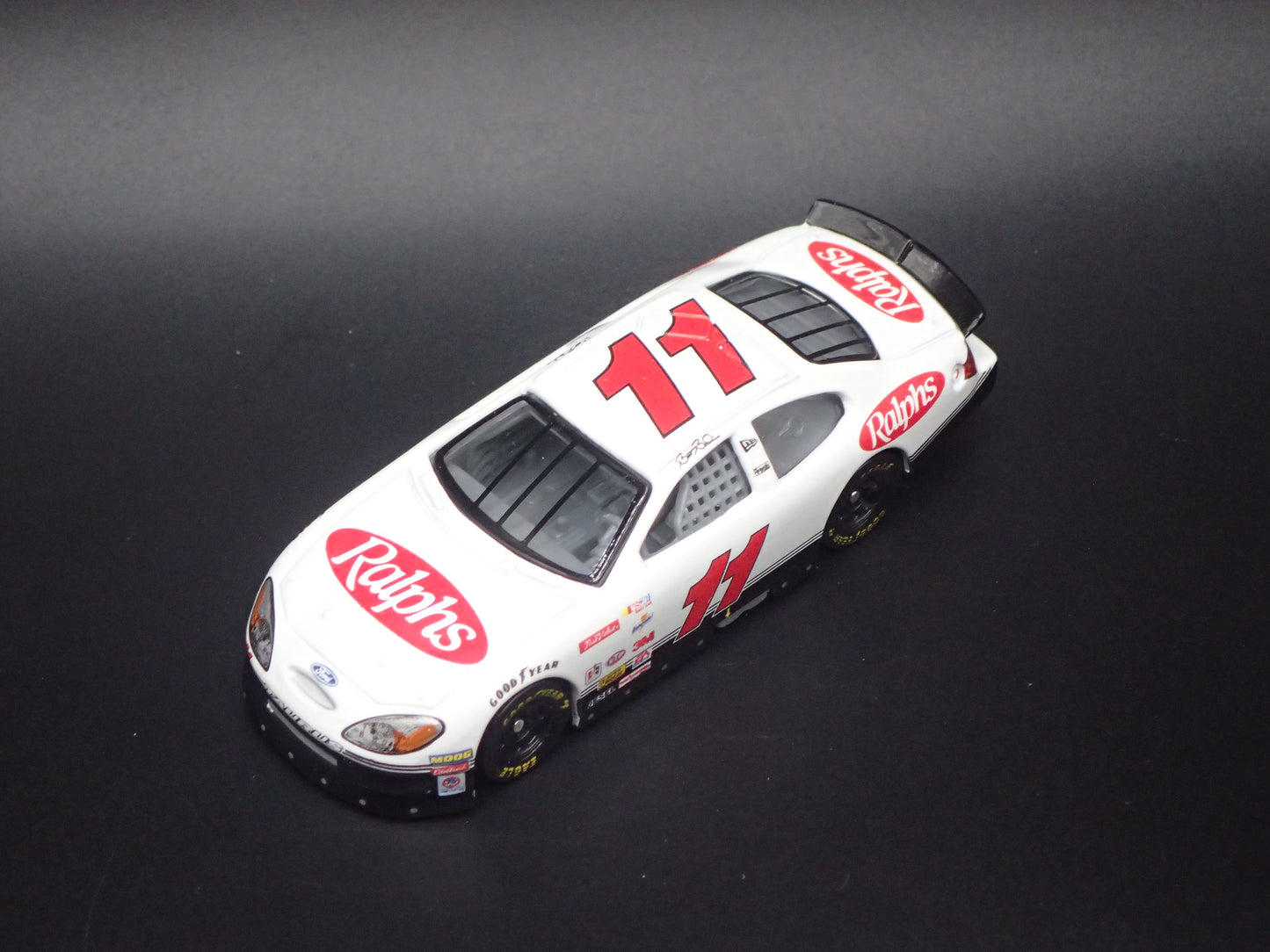 2001 01 FORD TAURUS 11 BRETT BODINE NASCAR 1:64 SCALE DIECAST MODEL CAR
