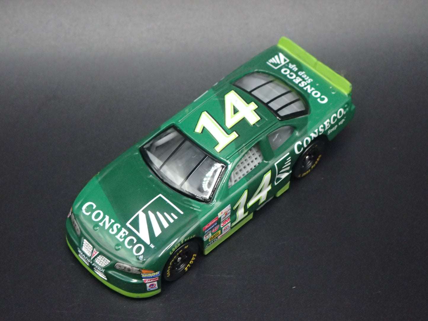 2001 PONTIAC GRAND PRIX 14 RON HORNADAY NASCAR 1:64 SCALE DIECAST MODEL CAR