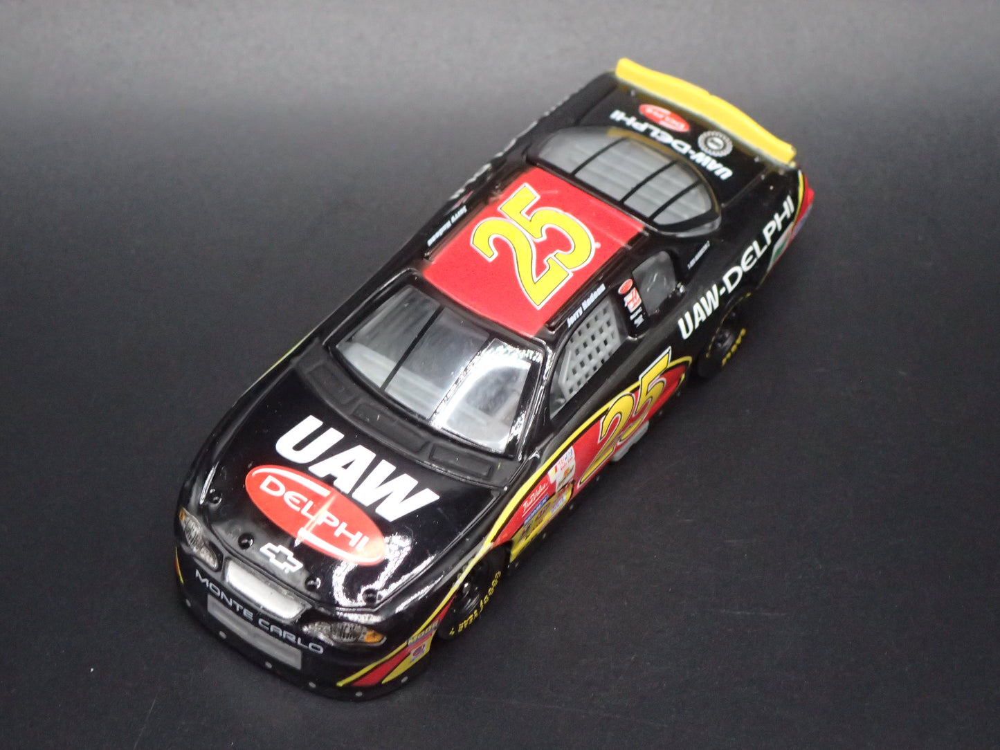 2001 01 CHEVROLET MONTE CARLO 25 JERRY NADEAU NASCAR 1:64 SCALE DIECAST MODEL CAR