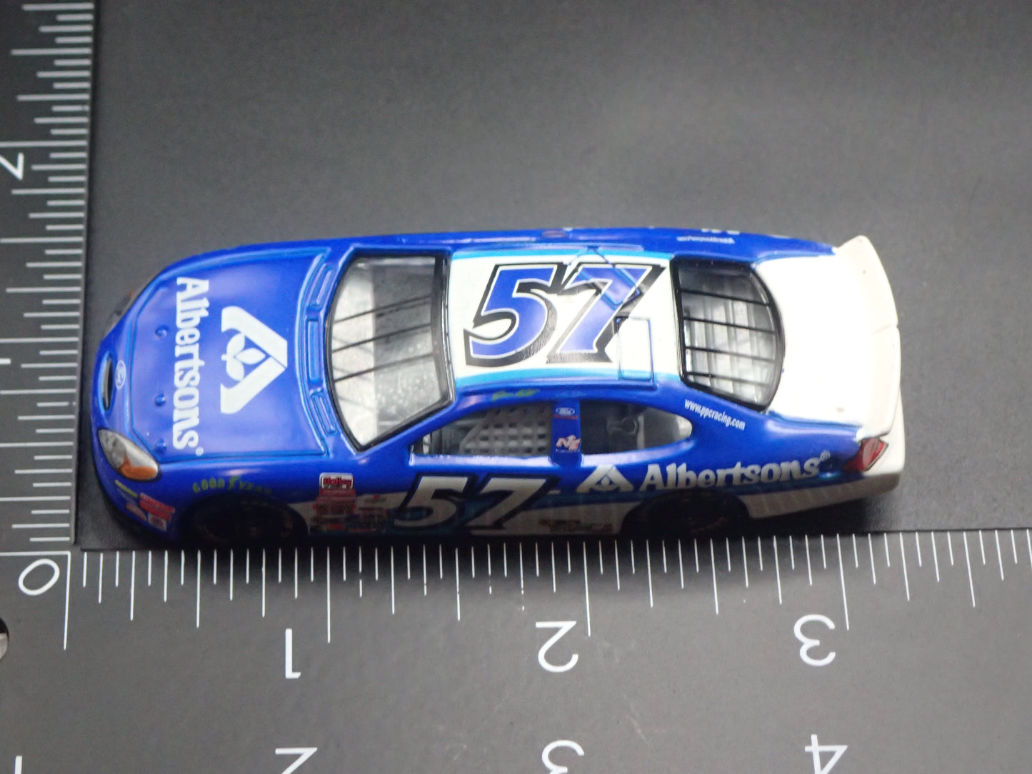 2001 01 FORD TAURUS 57 JASON KELLER NASCAR 1:64 SCALE DIECAST MODEL CAR