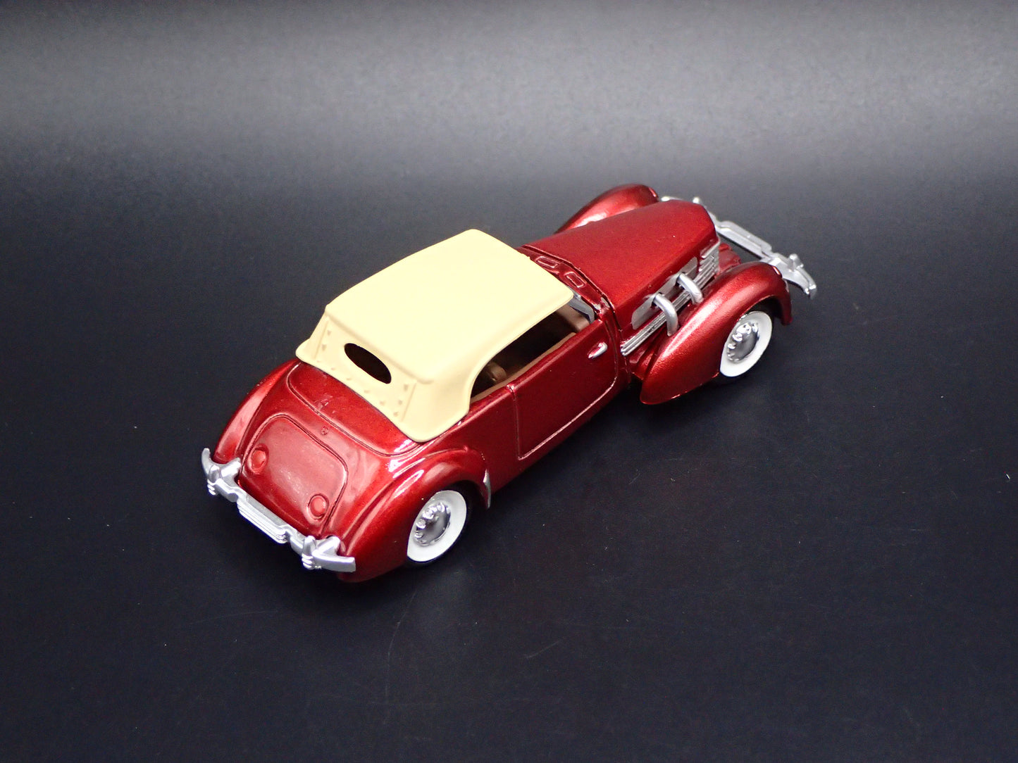 1937 CORD 812 SUPERCHARGED CONVERTIBLE RARE 1:64 SCALE LIMITED DIECAST MODEL CAR
