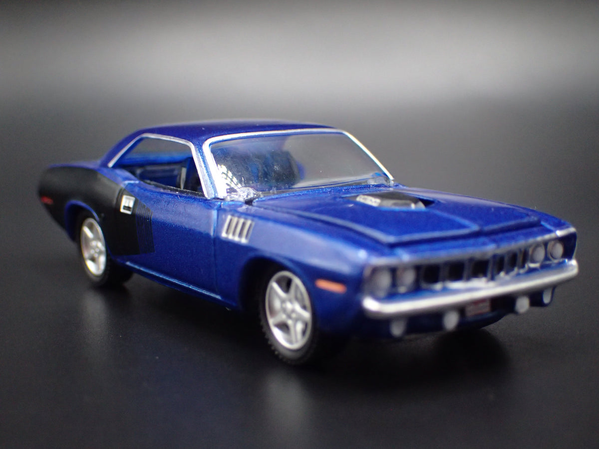1971 71 PLYMOUTH HEMI CUDA BLUE 1:64 SCALE DIORAMA DIECAST MODEL CAR