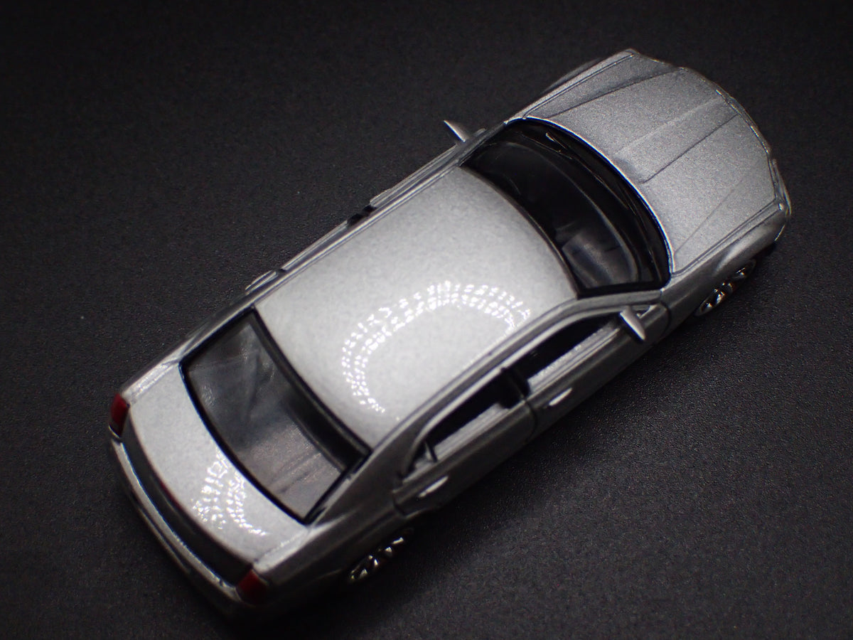 2011-2023 CHRYSLER 300C SILVER 1:64 SCALE DIORAMA DIECAST MODEL CAR