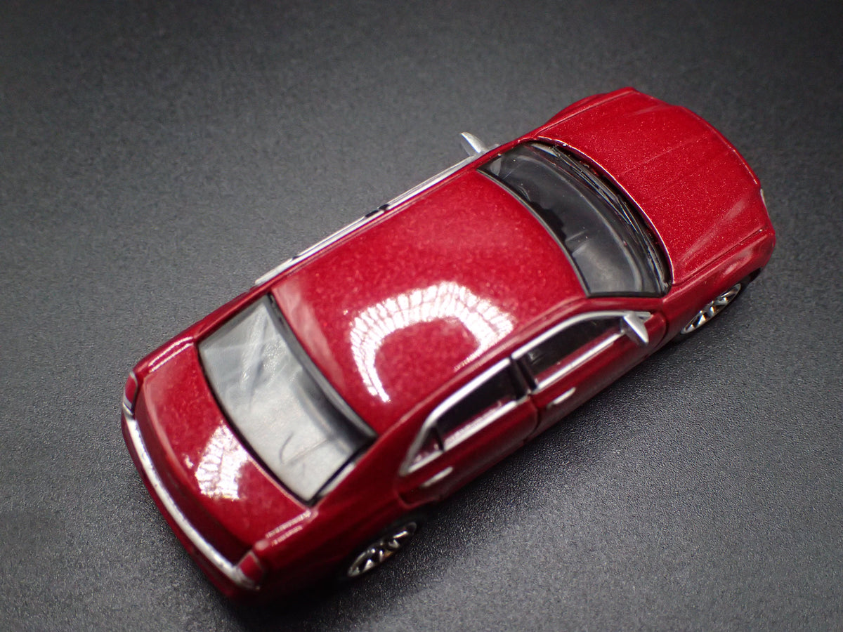 2011-2023 CHRYSLER 300C RED 1/64 SCALE COLLECTIBLE DIORAMA DIECAST MODEL CAR