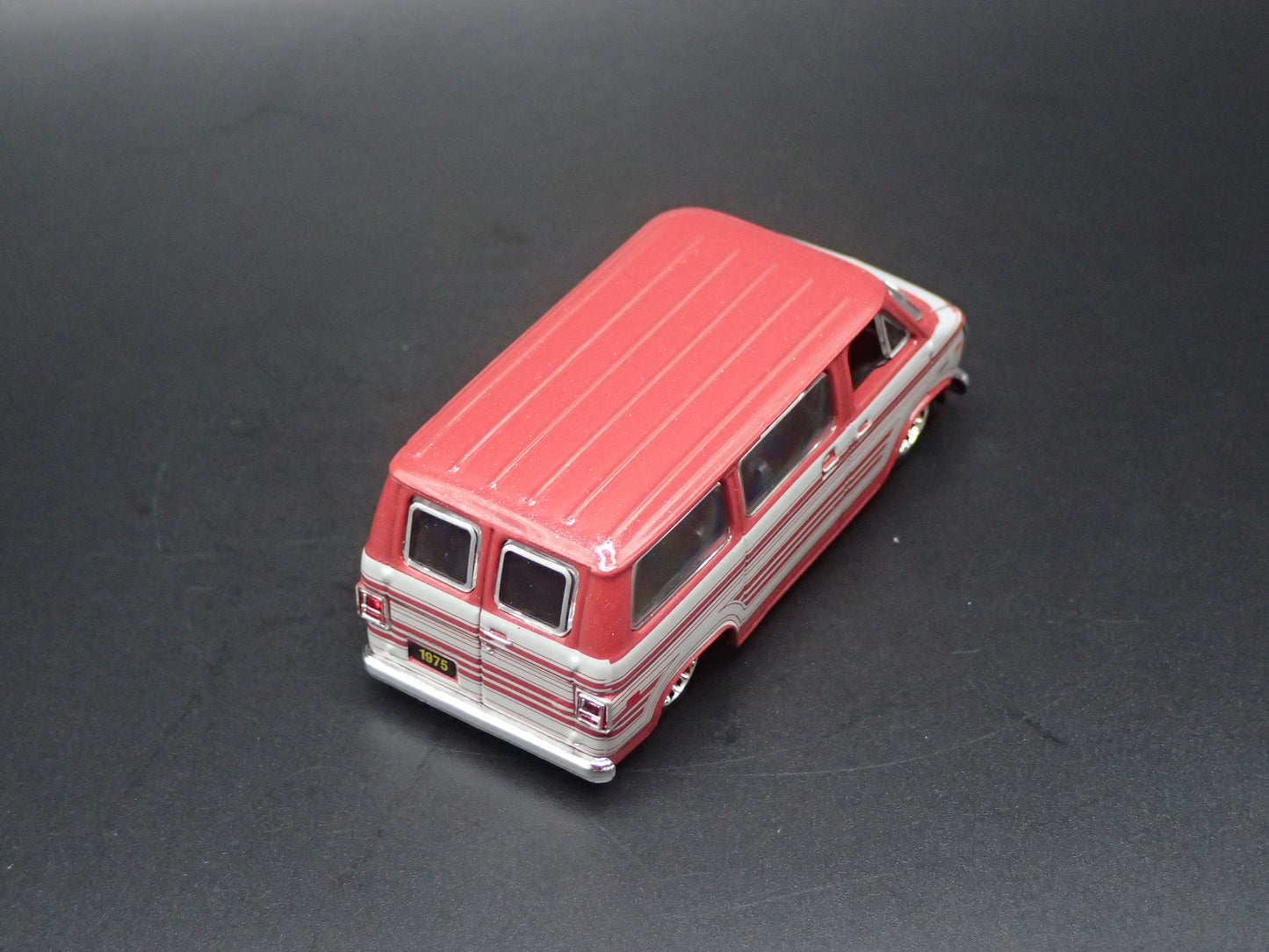 1971-1977 CHEVY CHEVROLET VAN G10 BURGUNDY 1:64 SCALE DIECAST MODEL CAR