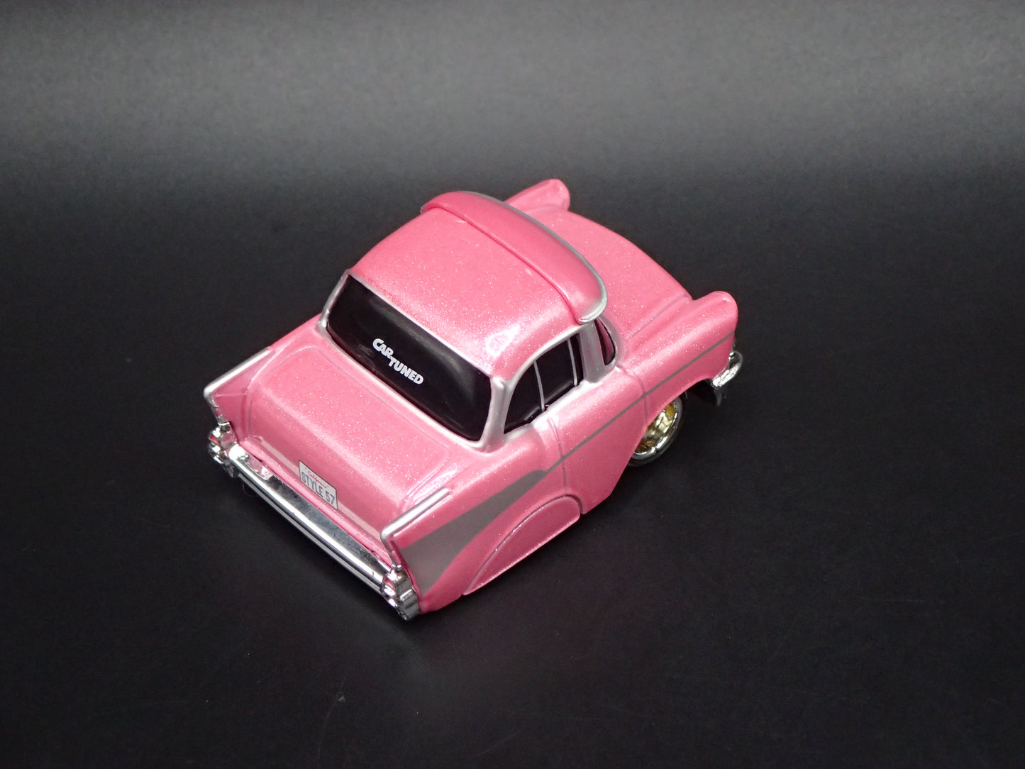 1957 57 CHEVY CHEVROLET BEL AIR TUNED PINK 1:64 SCALE DIORAMA DIECAST MODEL CAR
