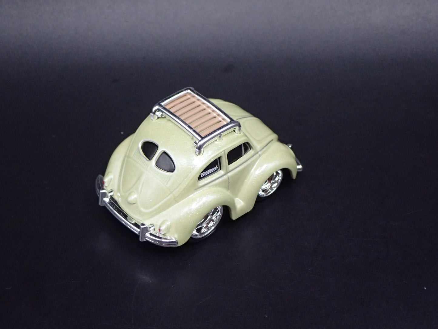 VW BEETLE CAR TUNED GREEN 1:64 SCALE DIORAMA DIECAST MODEL CAR