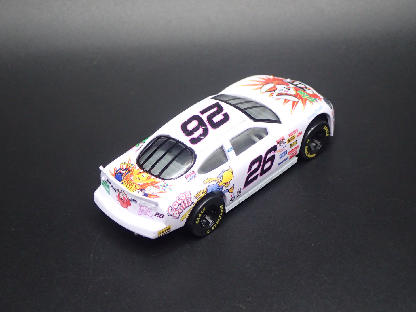 1998 98 FORD TAURUS 26 JOHNNY BENSON TRIX NASCAR 1/64 SCALE DIECAST CAR