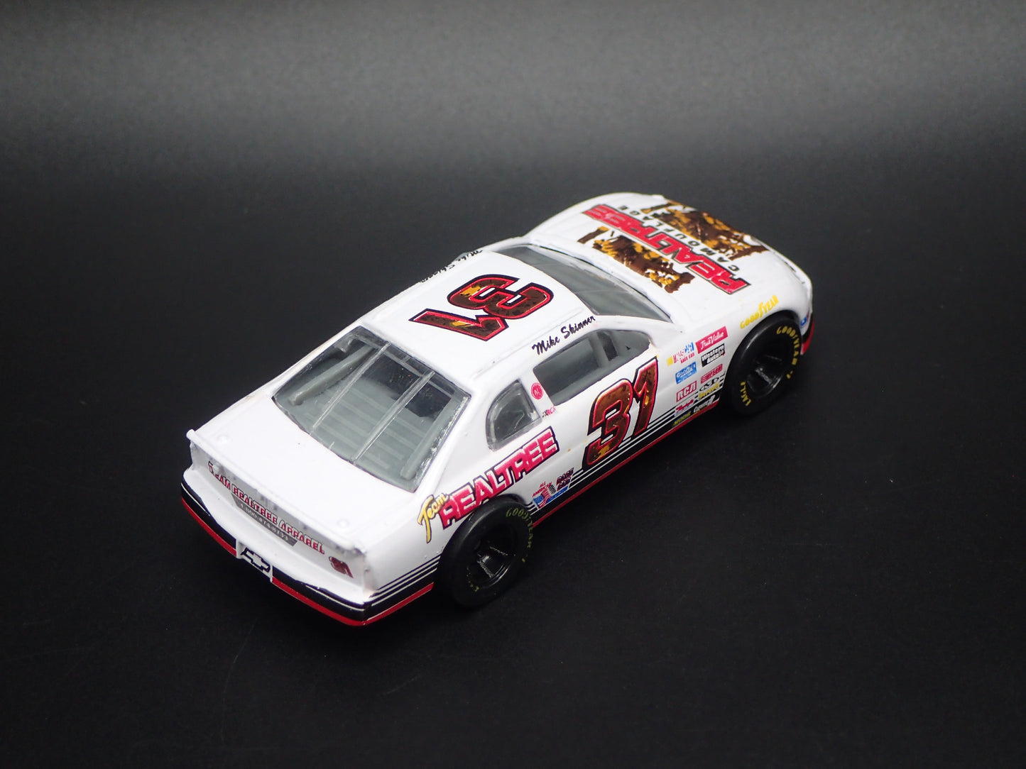 1996 CHEVY CHEVROLET MONTE CARLO 31 MIKE SKINNER REALTREE NASCAR 1:64 DIECAST CAR