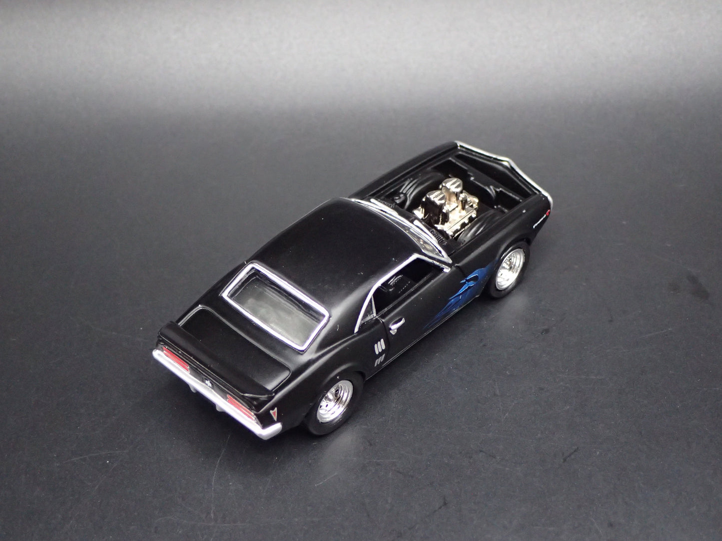 1968 68 PONTIAC FIREBIRD BLACK 1/64 SCALE COLLECTIBLE DIORAMA DIECAST MODEL CAR