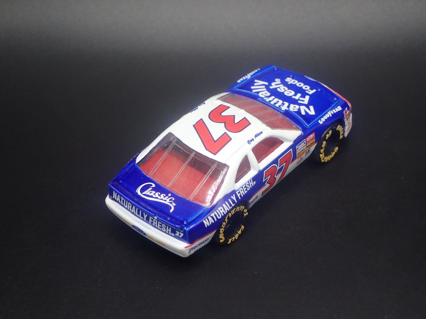 1992 FORD THUNDERBIRD 37 LOY ALLEN HOOTERS NASCAR 1:64 SCALE DIECAST MODEL CAR