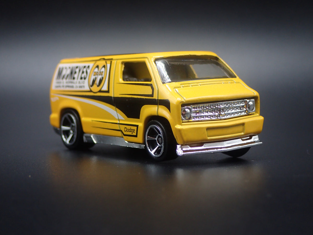 1977 77 DODGE CUSTOM VAN MOONEYES RARE 1:64 SCALE COLLECTIBLE DIECAST MODEL CAR