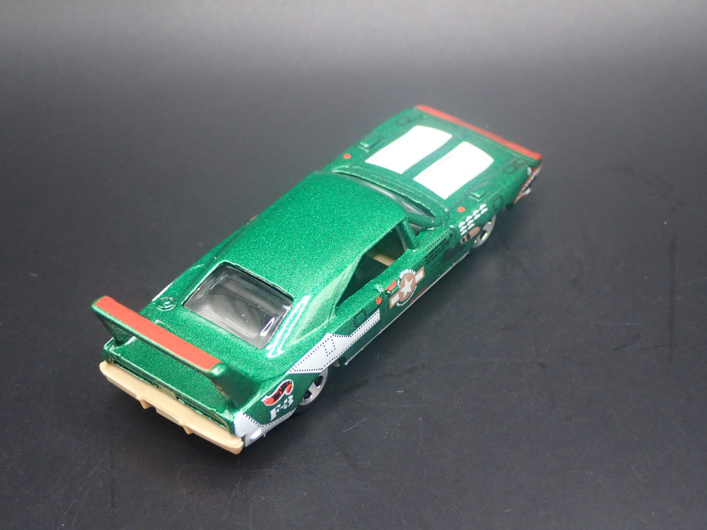 1969 69 DODGE CHARGER DAYTONA GREEN 1:64 SCALE COLLECTIBLE DIECAST MODEL CAR
