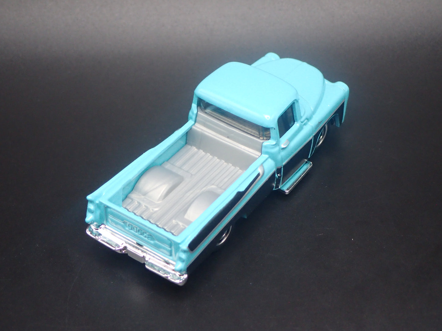 1957 57 DODGE SWEPTSIDE PICKUP TRUCK BLUE 1/64 SCALE DIORAMA DIECAST MODEL CAR