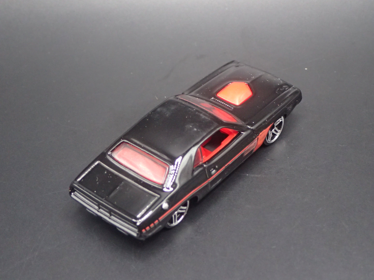 1970 70 DODGE CHALLENGER HEMI BLACK 1:64 SCALE COLLECTIBLE DIECAST MODEL CAR