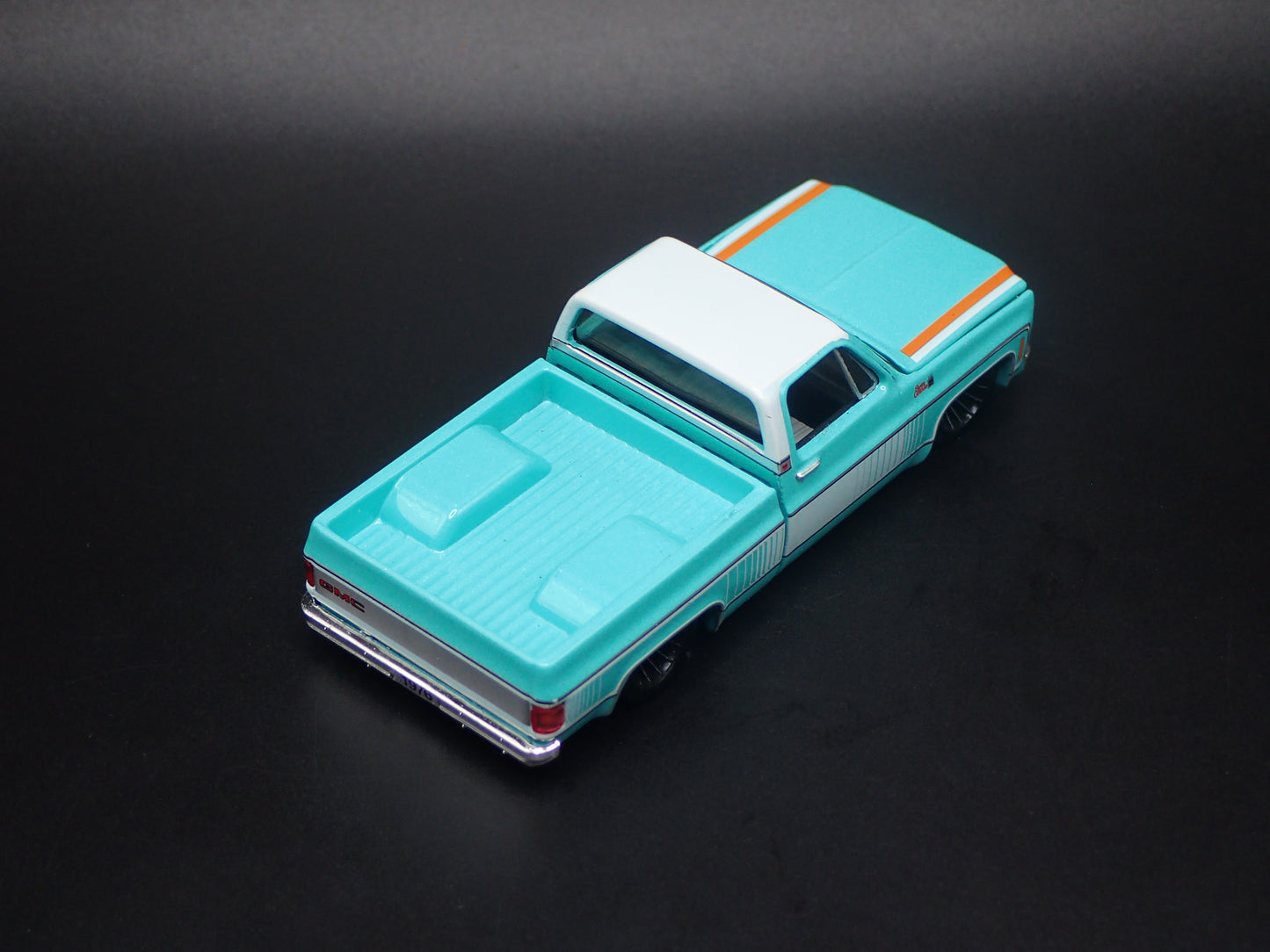 1976 76 GMC SIERRA GRANDE 15 PICKUP TRUCK SQUAREBODY SS02 1/64 SCALE MODEL CAR